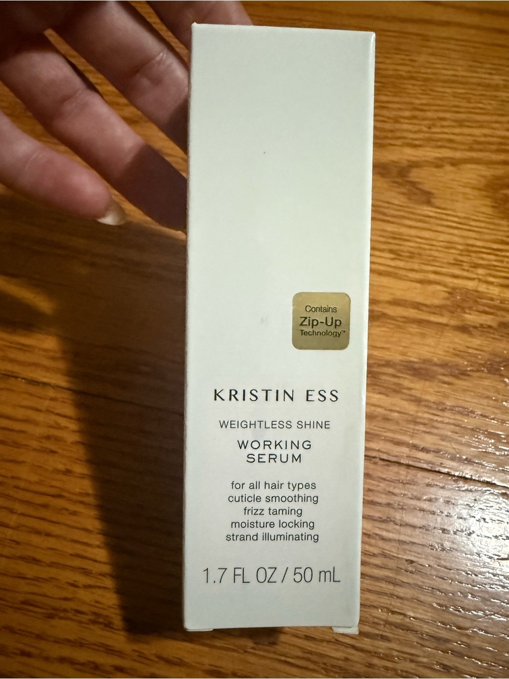 Kristin Ess Weightless Shine Working Serum - For All Hair Types